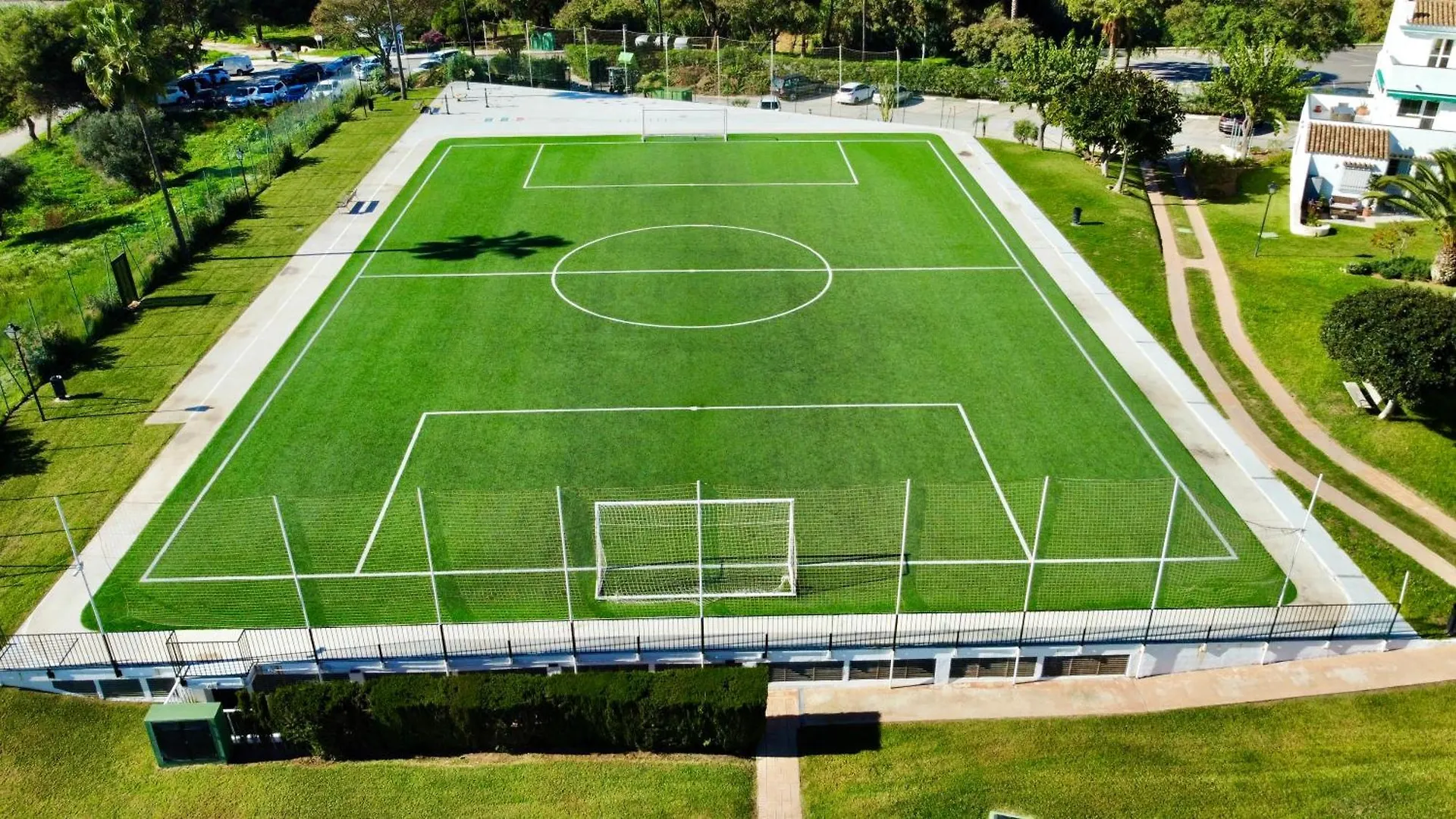 Lunamar Beachfront With Swimming Pool, Football, Tennis, Paddle And Basketball Courts - Eaw Homes 马尔韦利亚 西班牙